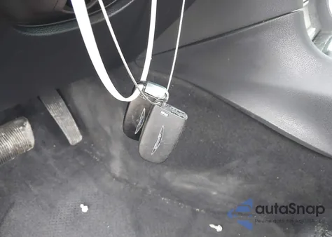 2015 Chrysler 300C z USA, uszkodzony, nr VIN 2C3CCAET7FH859639